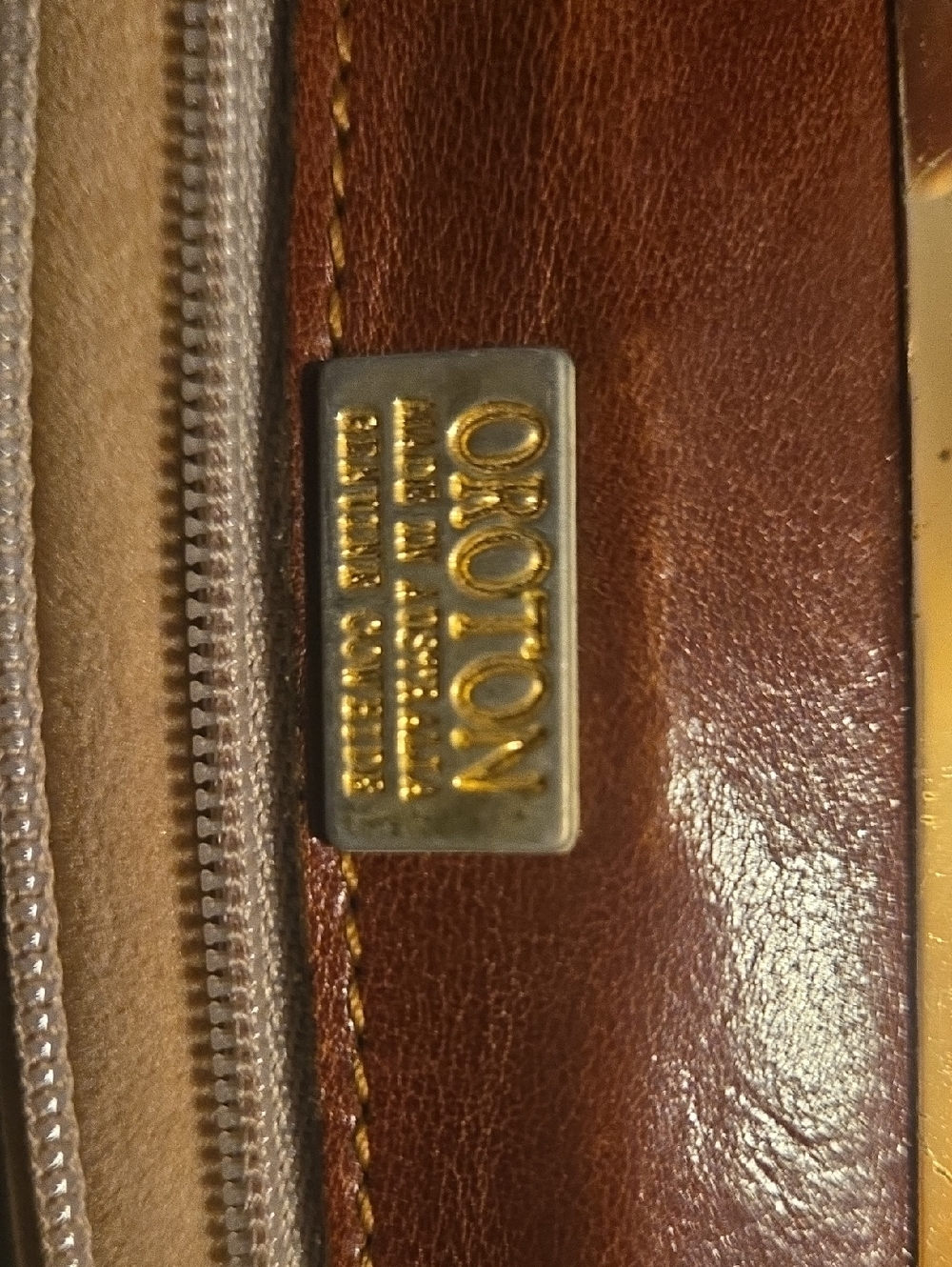 Oroton Chestnut Brown Leather Satchel with Top Handle - Picture 4 of 4
